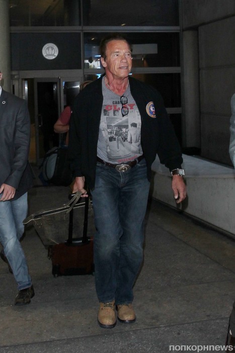 Арнольд Шварценеггер замечен в аэропорту Лос-Анджелеса