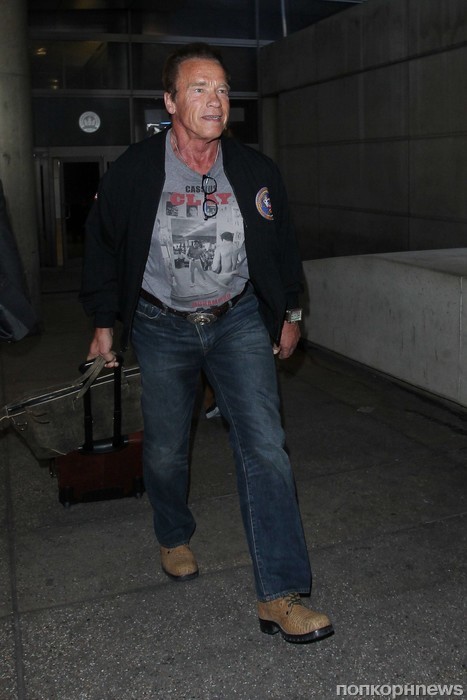 Арнольд Шварценеггер замечен в аэропорту Лос-Анджелеса
