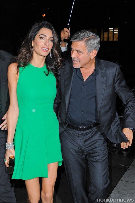 Джордж и Амаль Клуни направляются на ужин в честь годовщины свадьбы