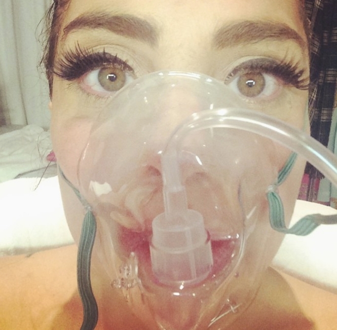 Lady GaGa попала в больницу после концерта