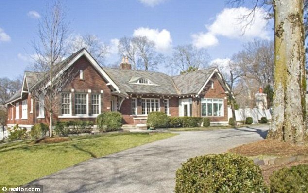 Тэйлор Свифт продает дом в Нэшвилле за 1,45 миллионов долларов
