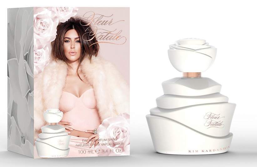 Ким Кардашян в рекламной кампании своего аромата Fleur Fatale: первый взгляд