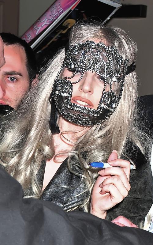 Lady Gaga пугает жителей Нью-Йорка