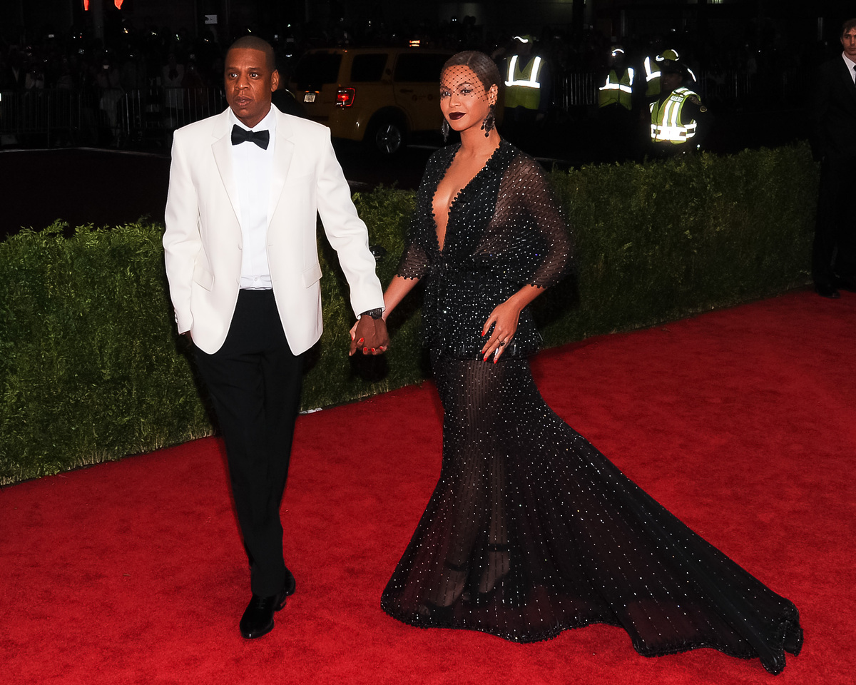 Бейонсе и Jay Z вновь обменялись свадебными клятвами