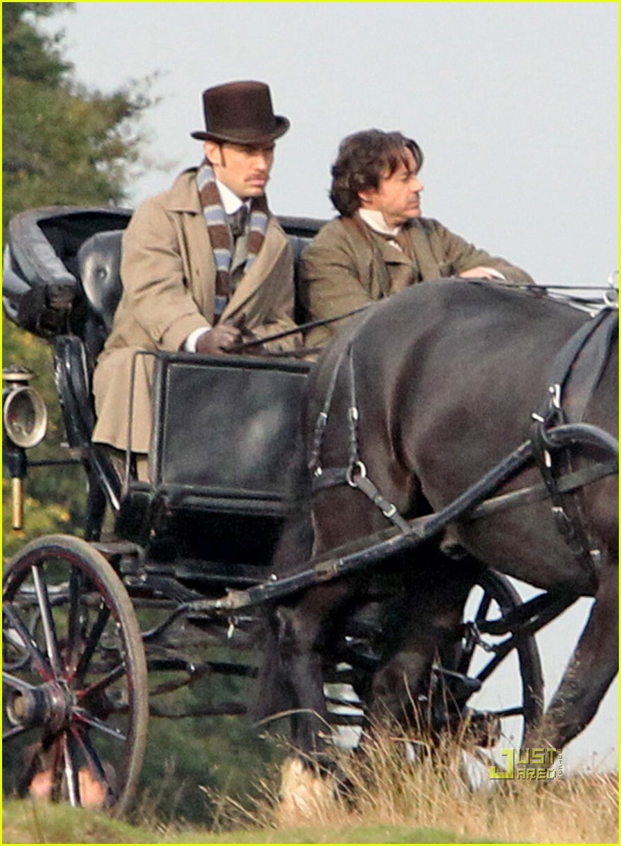 Джуд Лоу и Роберт Дауни младший на съемках «Шерлок Холмс 2»