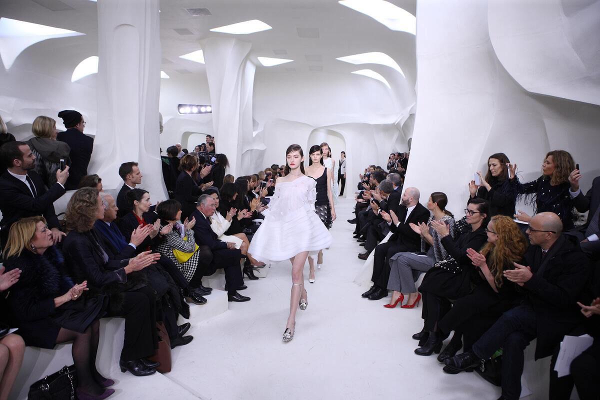 Модный показ новой коллекции Christian Dior Haute Couture. Весна / лето 2014
