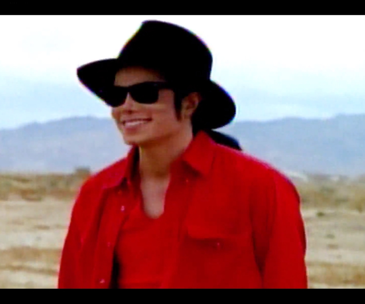 Новый клип Майкла Джексона - A Place With No Name