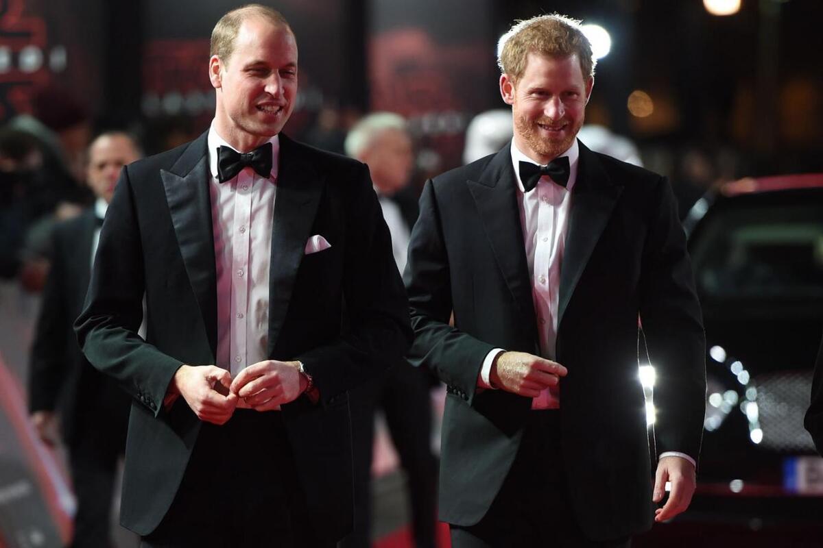 Принцы Уильям и Гарри стали гостями лондонской премьеры «Звездных войн: Последние джедаи»