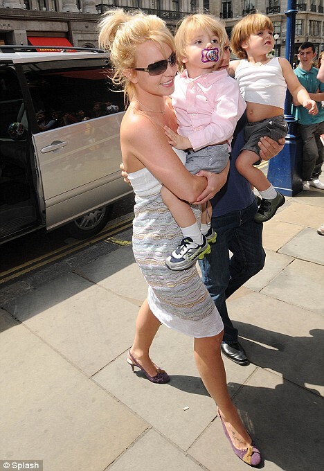 Бритни Спирс: будни мамочки в Лондоне