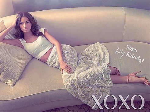 Лили Олдридж в рекламной кампании XOXO