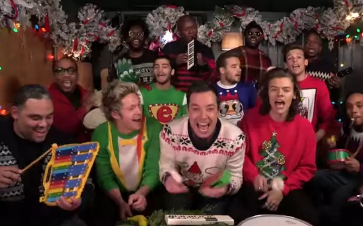 Видео: Джимми Фэллон, One Direction и The Roots поздравляют с Рождеством