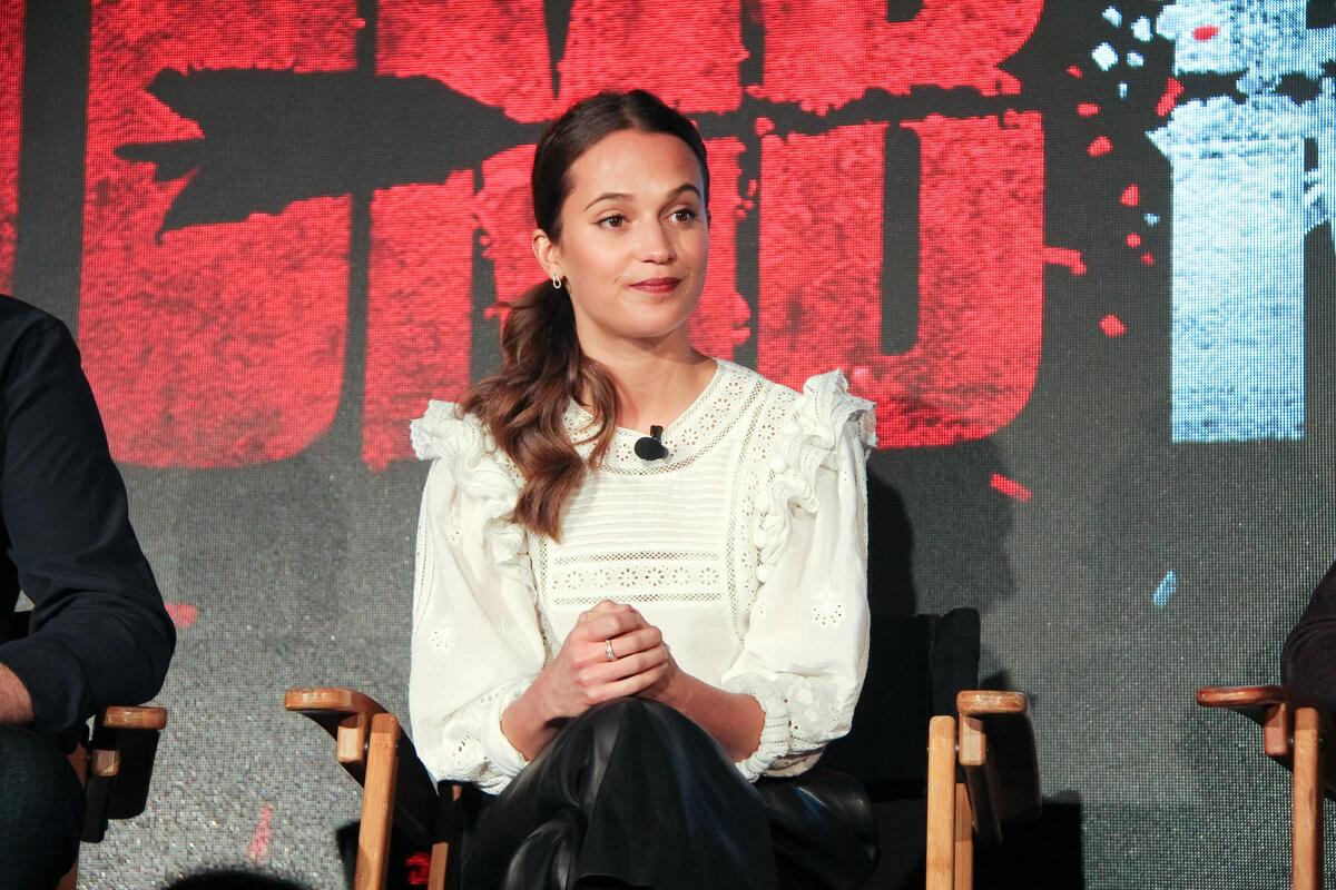 Алисия Викандер на пресс-конференции фильма «Tomb Raider: Лара Крофт» в Лос-Анджелесе