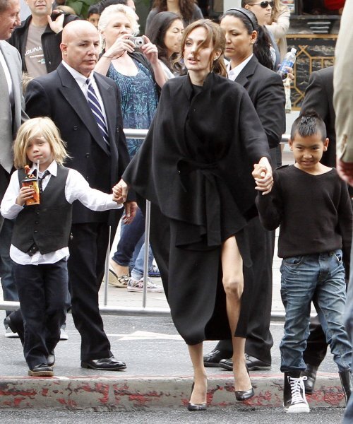 Анджелина Джоли и Брэд Питт взяли своих детей на премьеру «Кунг-фу Панда 2»