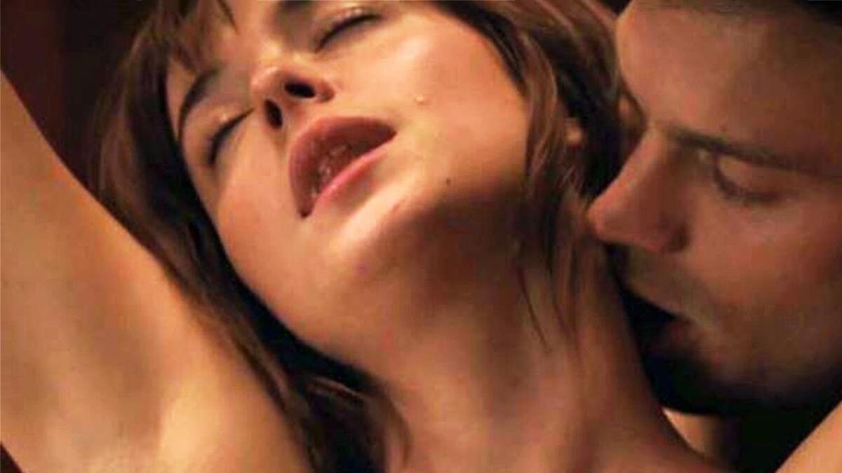 Дакота Джонсон рассказала о съемке секс-сцен в «Пятьдесят оттенков свободы»