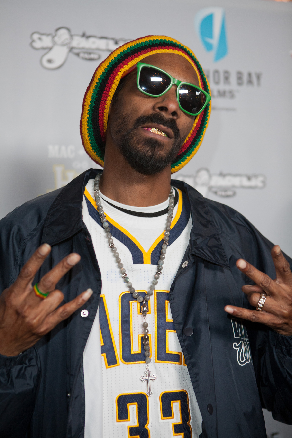 Snoop Dogg задержан полицией в аэропорту за хранение наркотиков