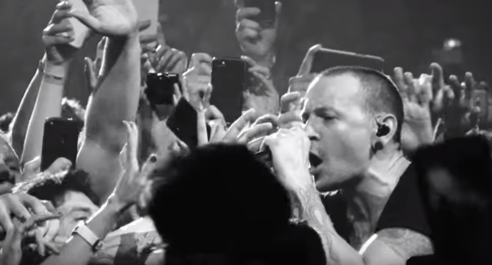 Linkin Park выпустили новый клип с Честером Беннингтоном