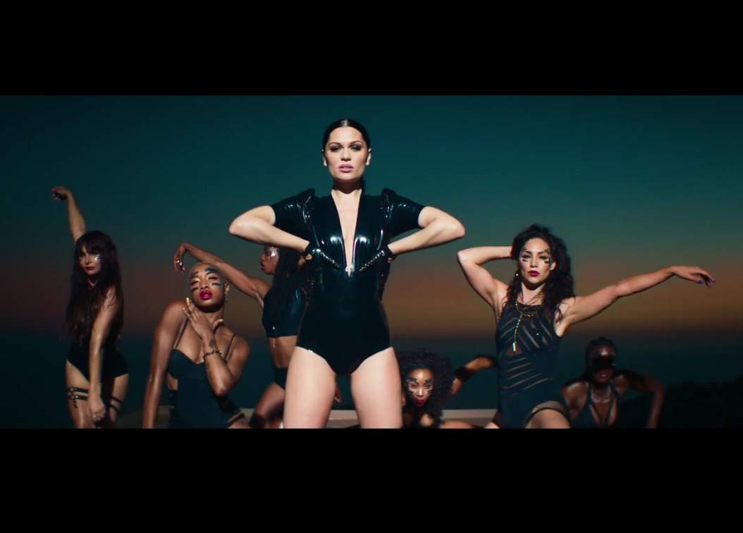 Новый клип Jessie J feat. 2 Chainz - Burnin Up