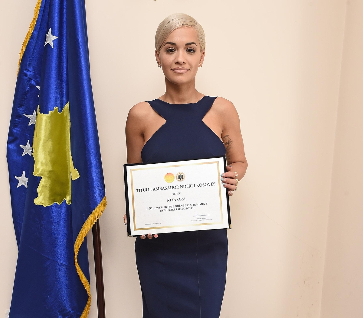 Рита Ора стала почетным послом Косово