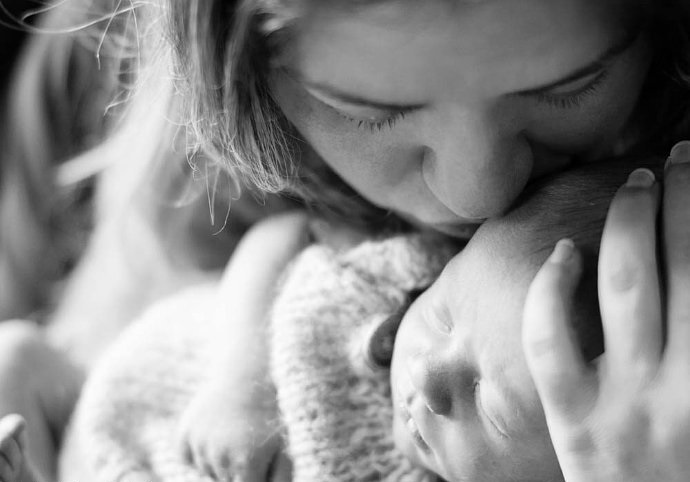 Келли Кларксон показала первое фото новорожденного сына