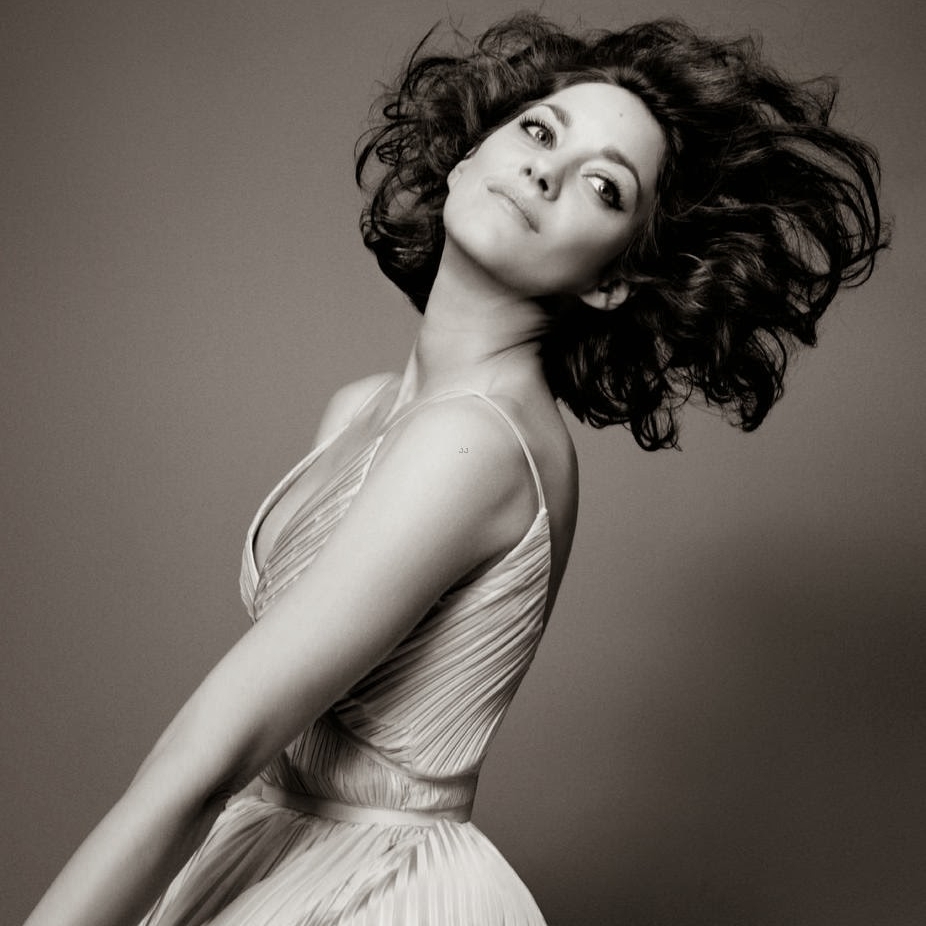 Марион Котийяр в рекламной кампании Lady Dior. Весна 2014