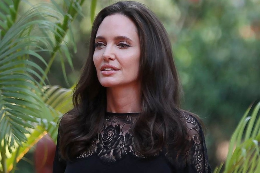 Анджелине Джоли приписали роман с британским бизнесменом и скорую свадьбу