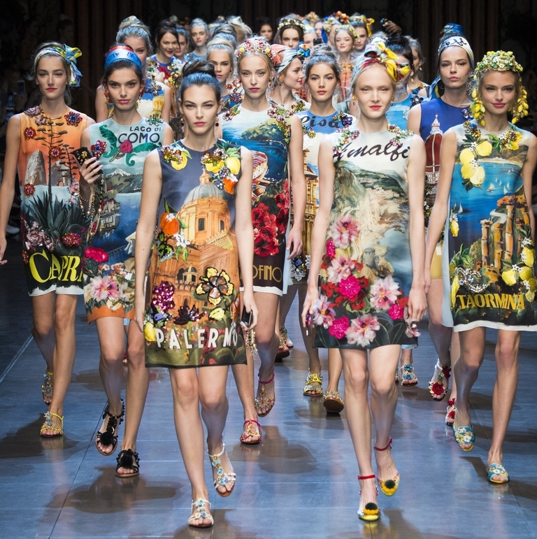 Модный показ новой коллекции  Dolce & Gabbana. Весна / лето 2016