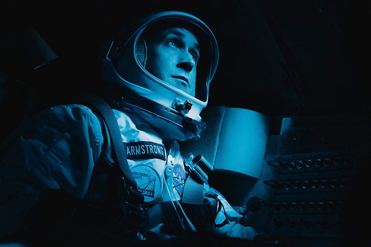Из-за «Человека на Луне» дочки Райана Гослинга уверены, что их папа работает астронавтом