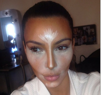 Ким Кардашиан преподала урок макияжа