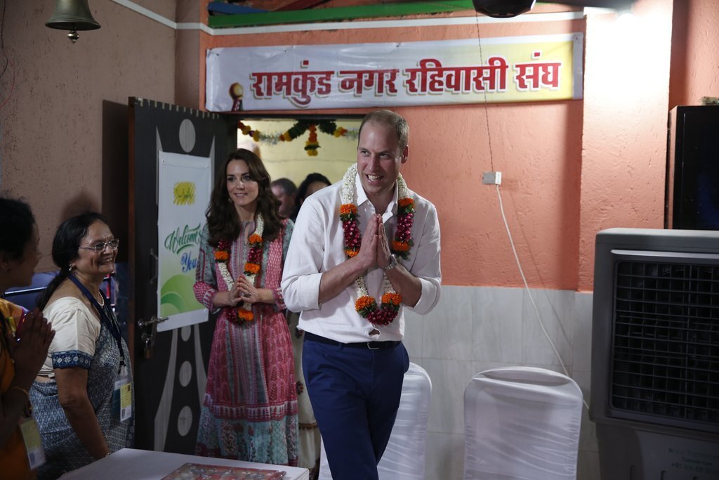 Фото: Кейт Миддлтон и принц Уильям прибыли с визитом в Индию