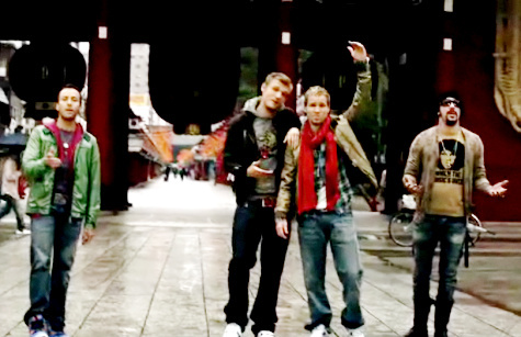 Музыкальное видео Backstreet Boys на песню «Bigger»