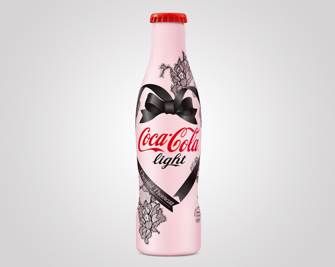 Новый дизайн бутылки Coca-Cola Light от Шанталь Томасс
