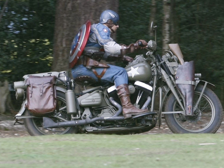 Фото со съемочной площадки фильма "Капитан Америка: Первый мститель"