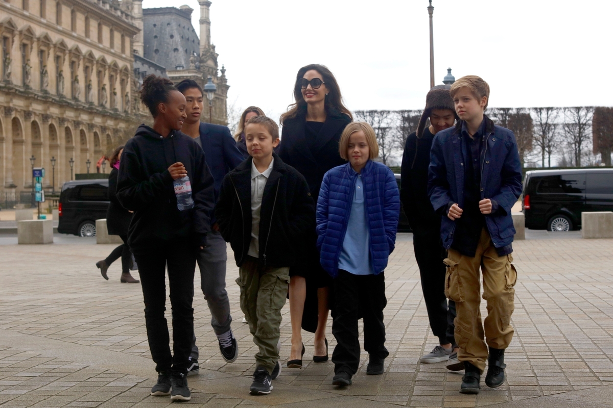 Анджелина Джоли трижды сводила детей на мюзикл «Злая» в Лондоне