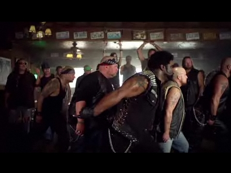 Видео: байкеры танцуют «Baby» Джастина Бибера
