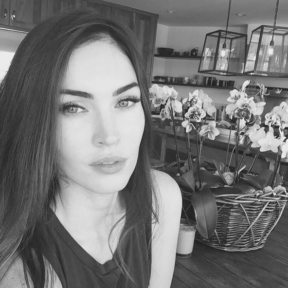 Меган Фокс вернулась в Instagram после расставания с мужем