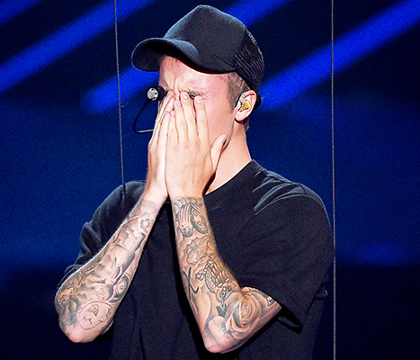 Джастин Бибер расплакался на сцене MTV VMA 2015