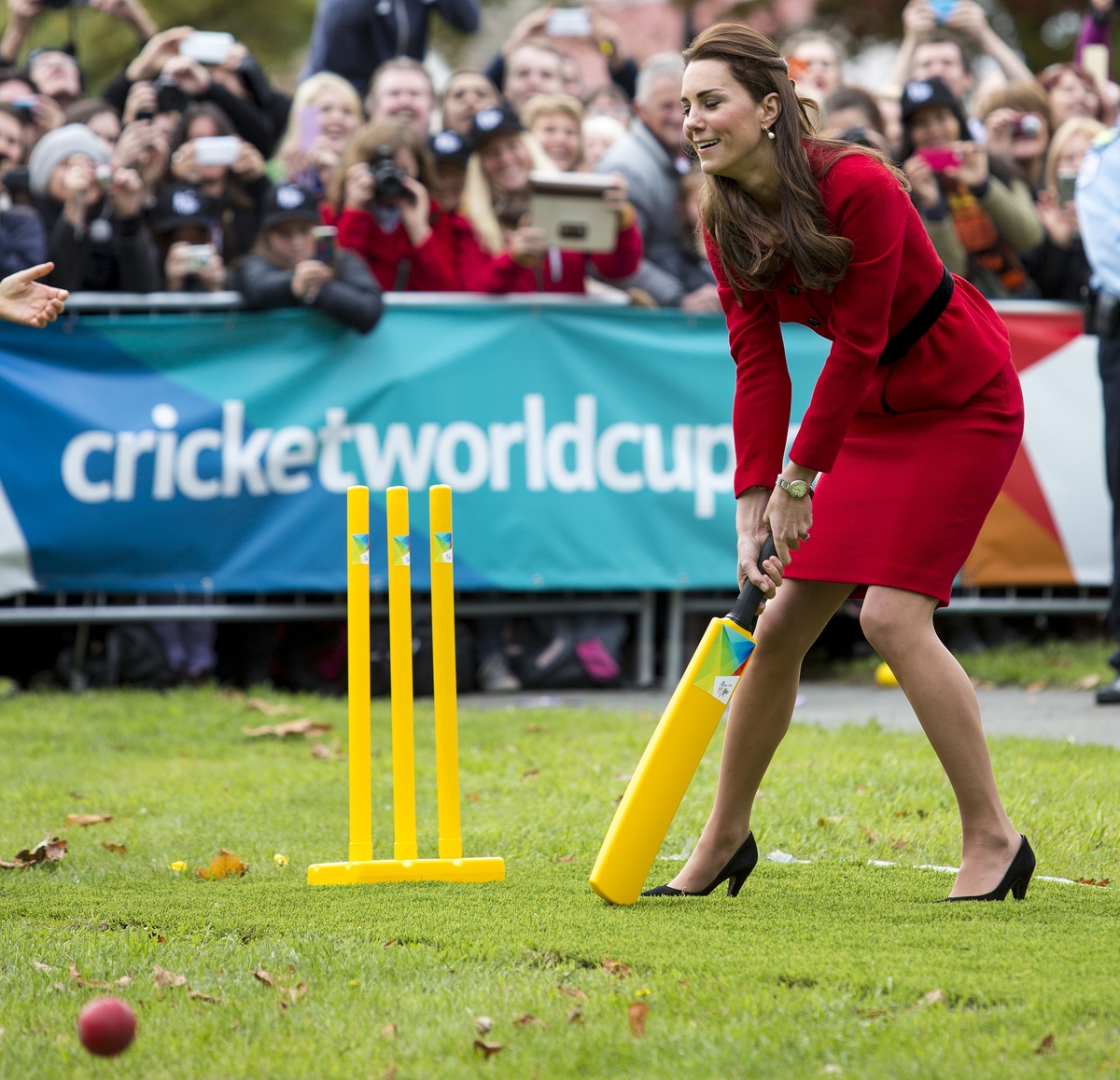 Принц Уильям и Кейт Миддлтон сыграли в крикет