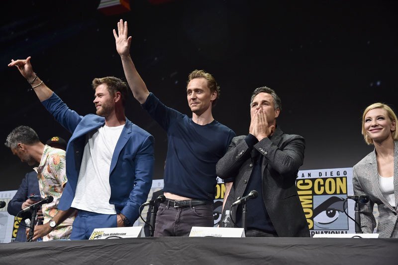 Фото: Крис Хемсворт, Том Хиддлстон и другие звезды Marvel на Comic Con 2017