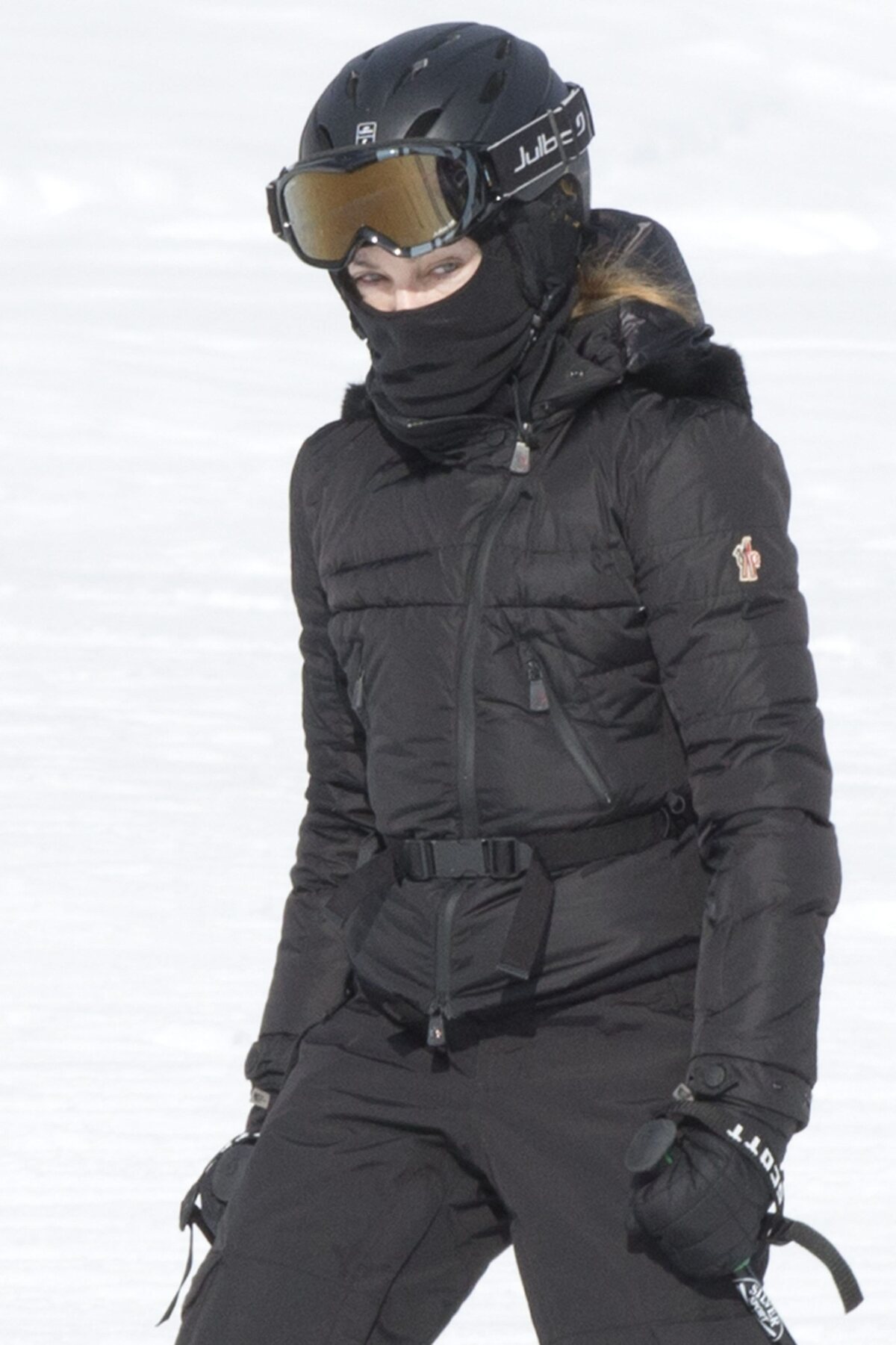 Мадонна катается на лыжах в Швейцарии
