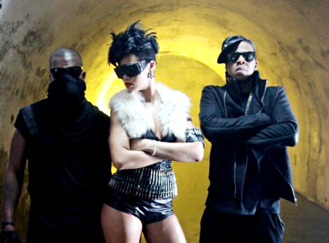Рианна и Кани Вест в музыкальном клипе Jay-Z на песню "Run This Town"