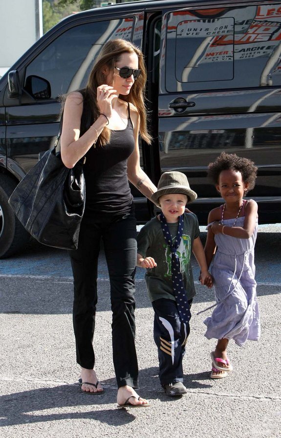 Анджелина Джоли: «Наша дочка Шайло хочет быть мальчиком»