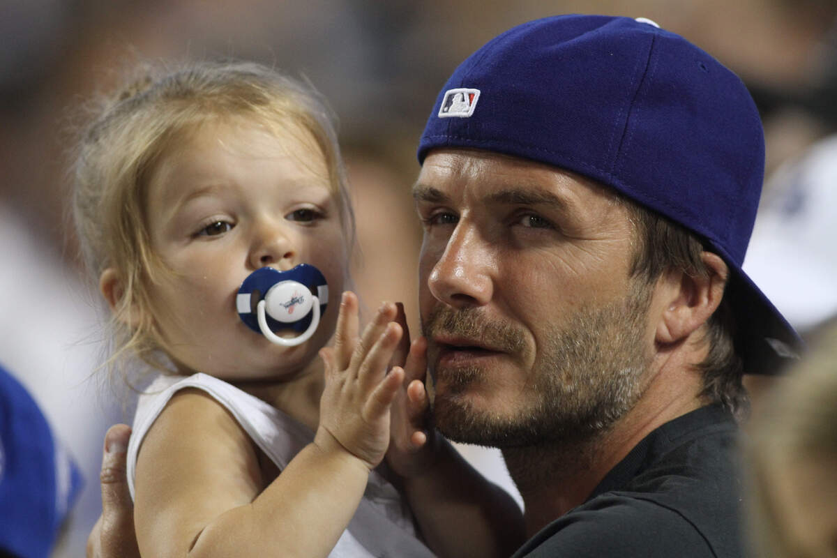 Дэвид Бекхэм с дочкой на игре Dodgers