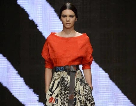 Модный показ новой коллекции Donna Karan. Весна / лето 2015