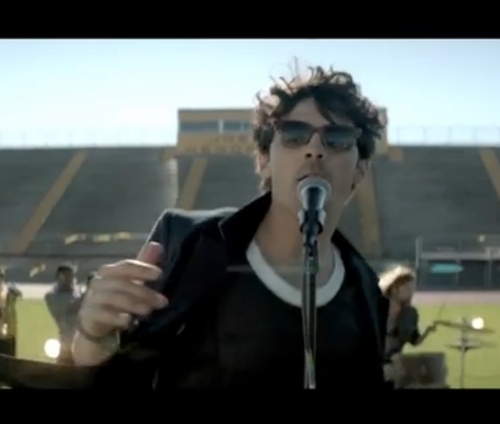 Новый клип Jonas Brothers - Pom Poms