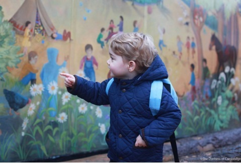 Принц Джордж впервые пошел в детский сад: фото