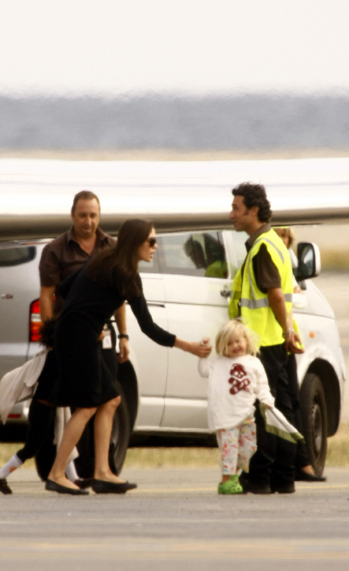 Семейство Джоли-Питт возвращается во Францию