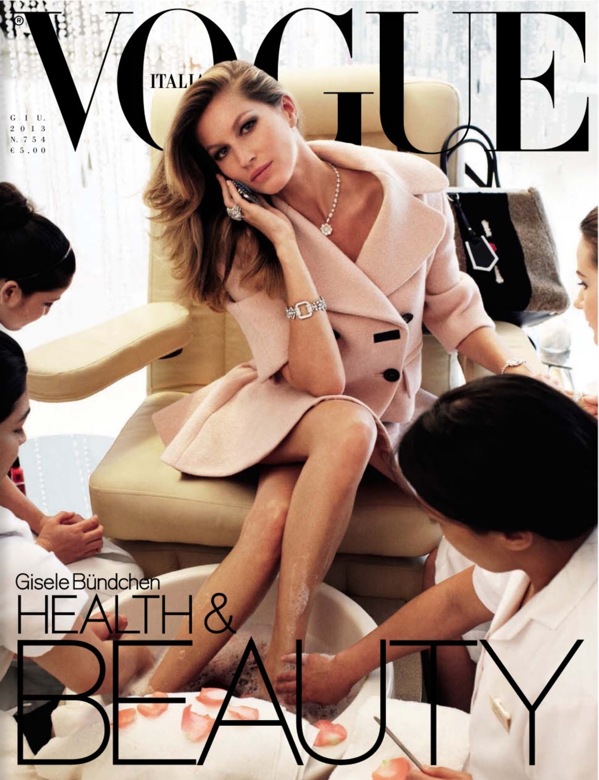 Жизель Бундхен в журнале Vogue Италия. Июнь 2013