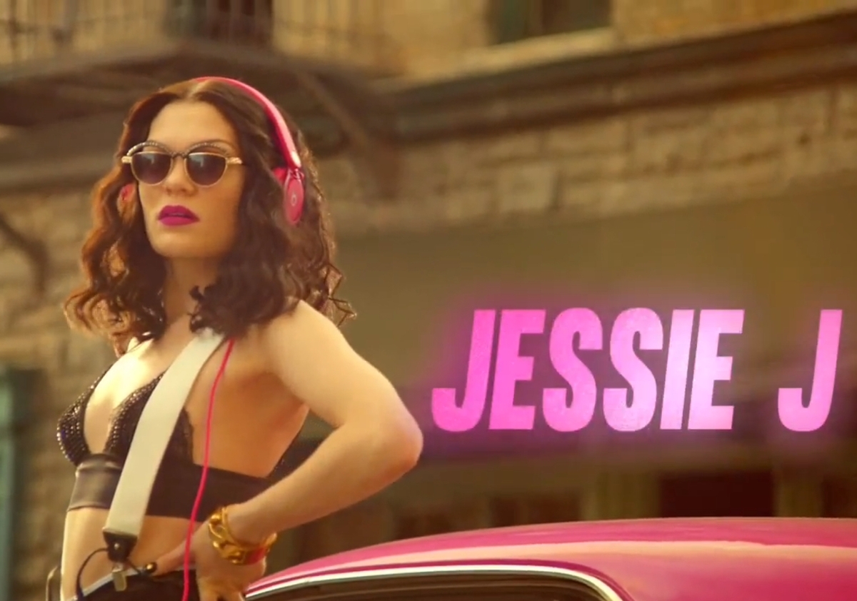 Ариана Гранде, Ники Минаж и Jessie J в рекламной кампании наушников Beats by Dre
