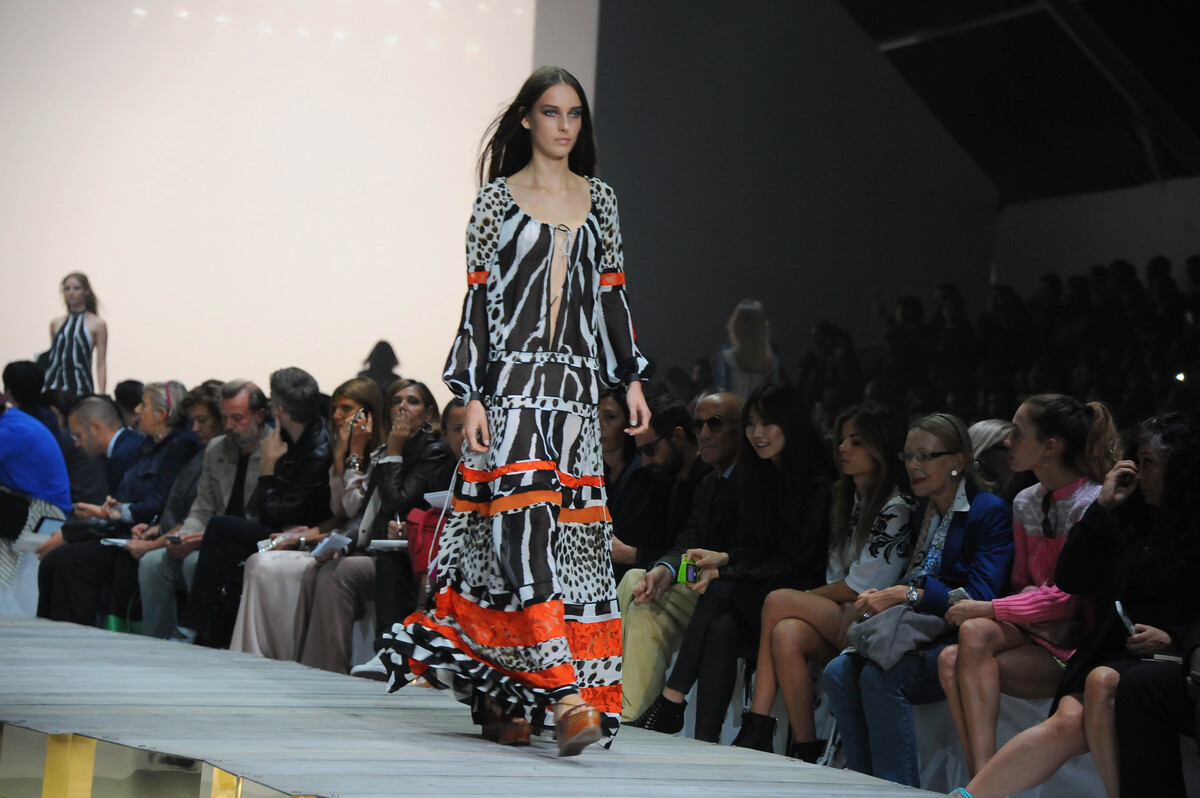 Модный показ новой коллекции Roberto Cavalli. Весна / лето 2015