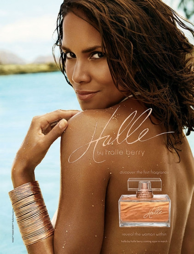 Рекламные фото для нового парфюма Халли Берри